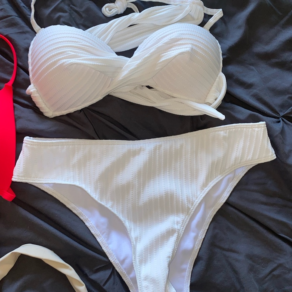 Bathing suits. - Picture 3 of 3
